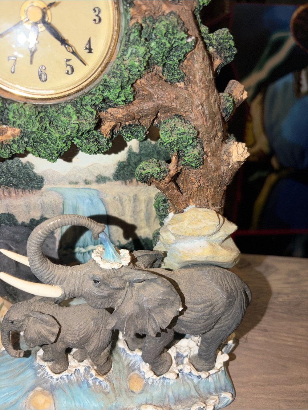Elephant With Babies Desk Clock Rocks Battery Operated Rustic HTF - Picture 2 of 5